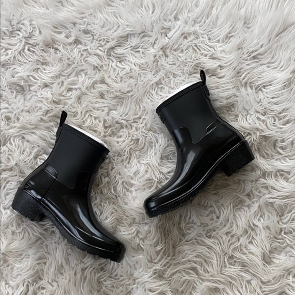 NEW • Hunter • Refined Low Heel Biker Boots Black - Picture 5 of 7